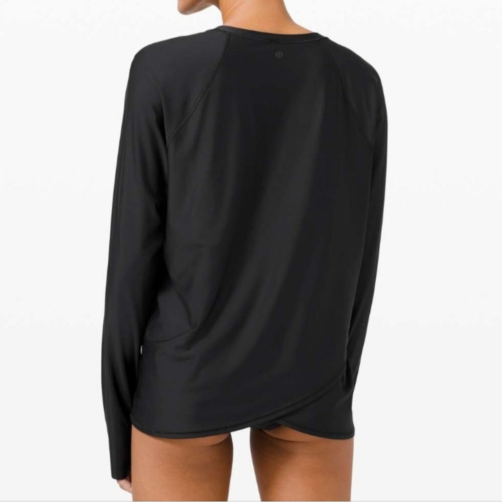 ❌️SOLD❌️ Lululemon Waterside Relaxed UVP Long Sleeve - Black - Picture 2 of 8